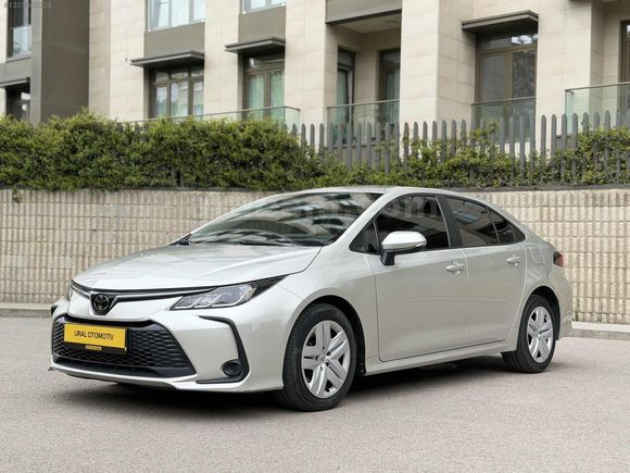 HATASIZ BOYASIZ İLK SAHİBİNDEN 1.5 COROLLA