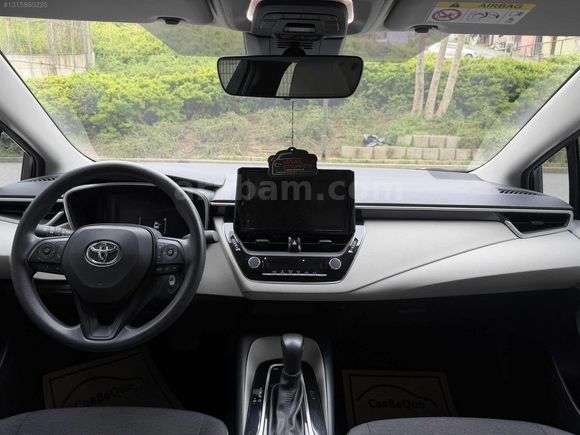 HATASIZ BOYASIZ İLK SAHİBİNDEN 1.5 COROLLA