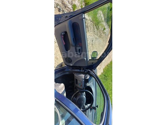 Sahibinden Renault Clio 1.4 RNA 2000 Model