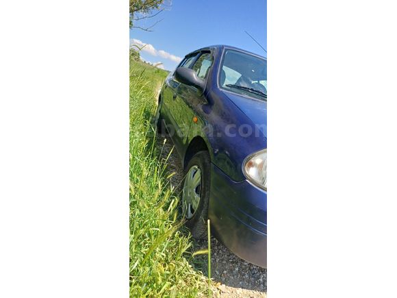 Sahibinden Renault Clio 1.4 RNA 2000 Model