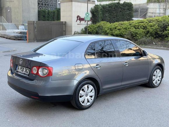 1.6 DİZEL MANUEL TERTEMİZ EKONOMİK AİLE ARACI