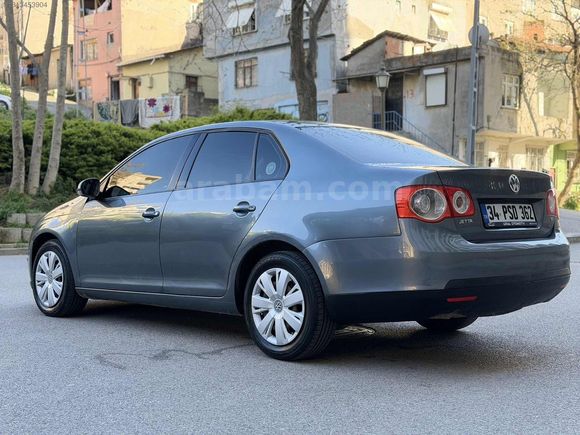 1.6 DİZEL MANUEL TERTEMİZ EKONOMİK AİLE ARACI