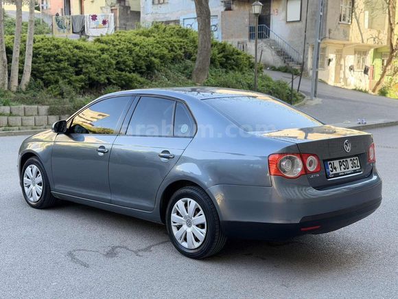 1.6 DİZEL MANUEL TERTEMİZ EKONOMİK AİLE ARACI