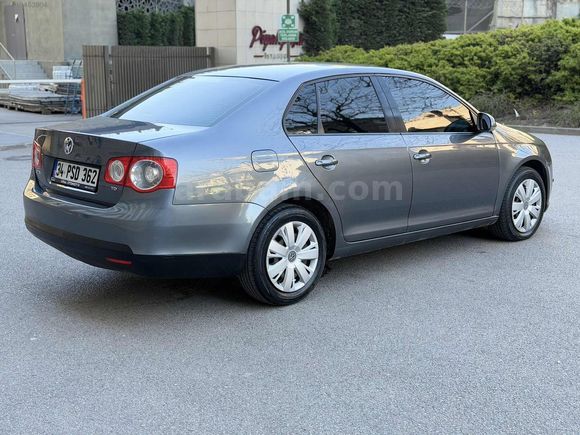 1.6 DİZEL MANUEL TERTEMİZ EKONOMİK AİLE ARACI