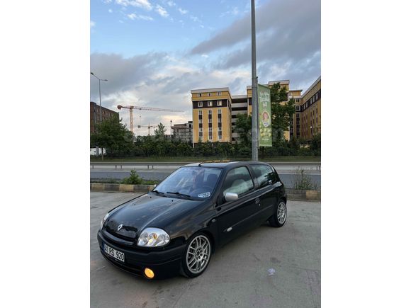 Sahibinden Renault Clio 1.6 RXT 2000 Model  336.000 km Siyah