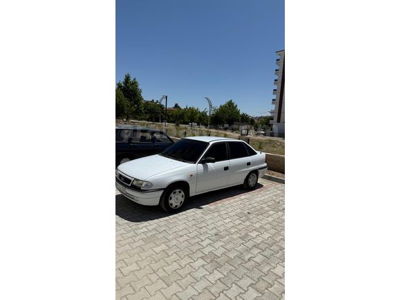 Sahibinden Opel Astra 1.4 Classic 2000 Model