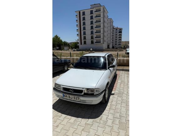 Sahibinden Opel Astra 1.4 Classic 2000 Model