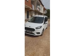 Sahibinden Ford Tourneo Courier 1.5 TDCi Delux 2023 Model