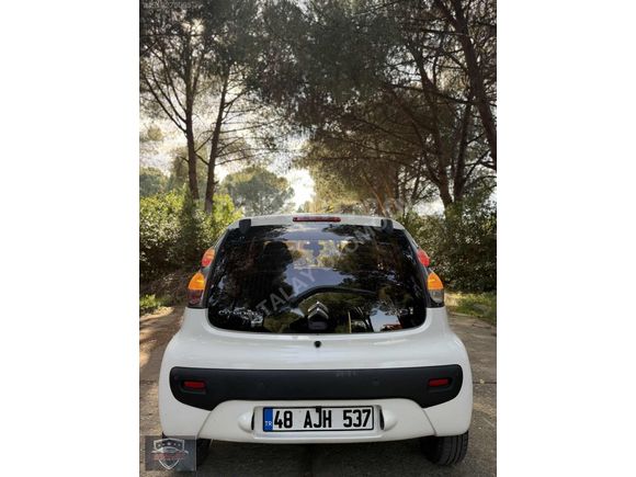 HATASIZ TEMİZ 2013 MODEL CITRIOEN C1 OTOMATİK VİTES 92 BİNDE