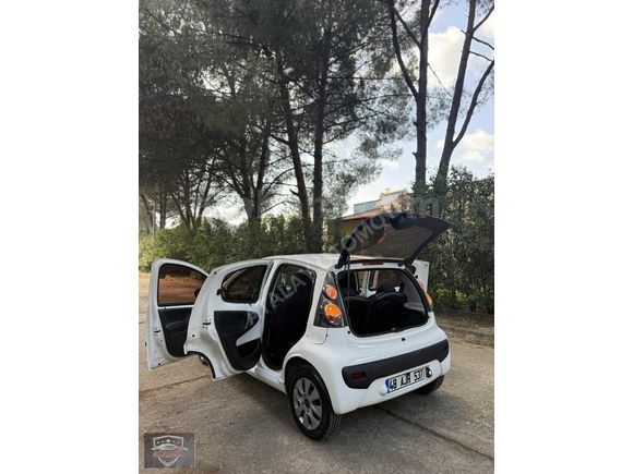 HATASIZ TEMİZ 2013 MODEL CITRIOEN C1 OTOMATİK VİTES 92 BİNDE