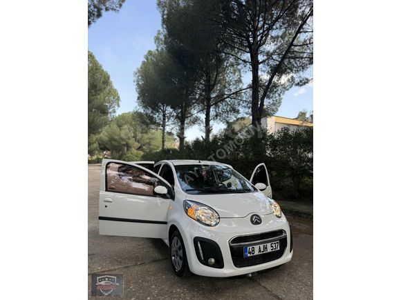 HATASIZ TEMİZ 2013 MODEL CITRIOEN C1 OTOMATİK VİTES 92 BİNDE