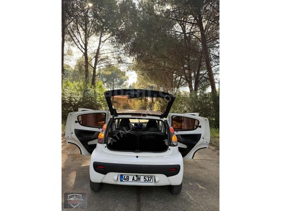 HATASIZ TEMİZ 2013 MODEL CITRIOEN C1 OTOMATİK VİTES 92 BİNDE