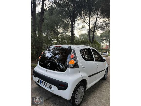 HATASIZ TEMİZ 2013 MODEL CITRIOEN C1 OTOMATİK VİTES 92 BİNDE