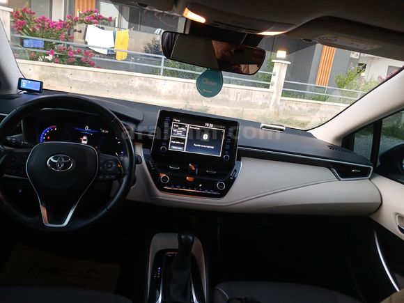 Hatasıız Corolla 1.5 Flame X-Pack 2021 Model 