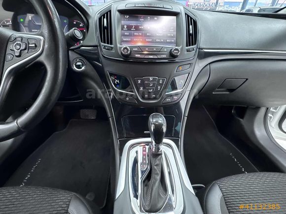 BAYRAM GÜLEZ MOT. ARAÇ. 2015 OPEL INSIGNIA COSMO HATASIZ
