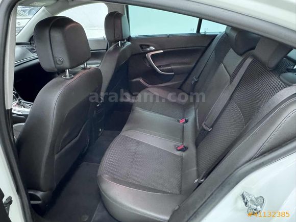 BAYRAM GÜLEZ MOT. ARAÇ. 2015 OPEL INSIGNIA COSMO HATASIZ