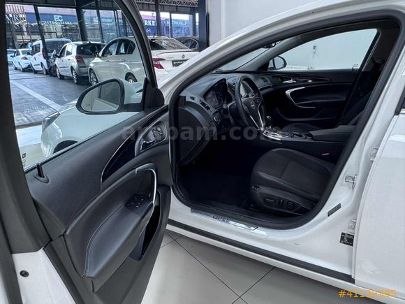 BAYRAM GÜLEZ MOT. ARAÇ. 2015 OPEL INSIGNIA COSMO HATASIZ