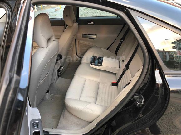 Sahibinden Volvo S40 1.6 D Dynamic 2008 Model  282.000 km Siyah