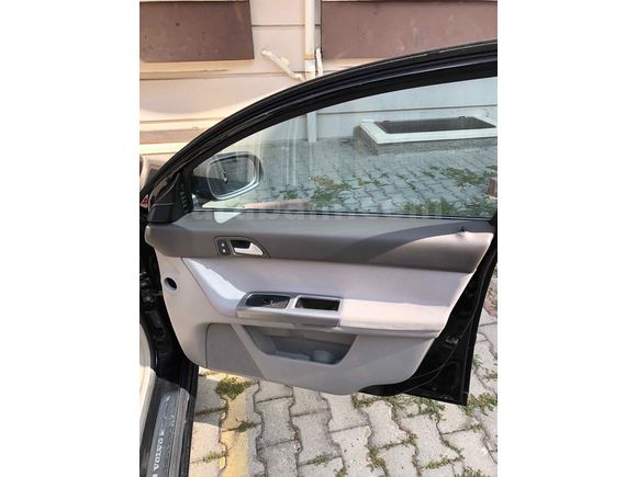 Sahibinden Volvo S40 1.6 D Dynamic 2008 Model  282.000 km Siyah
