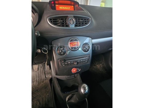 Sahibinden Renault Clio 1.5 dCi Executive 2011 Model
