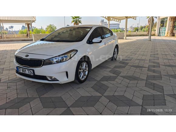 Sahibinden Kia Cerato 1.6 CRDi Conford 2018 Model  260.000 km Beyaz