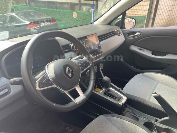 Sahibinden Renault Clio 1.0 TCe Evolution 2023 Model 
