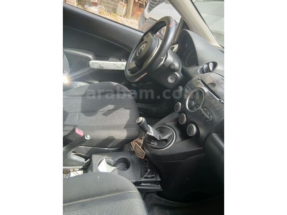 Sahibinden Mazda 2 1.5 Go 2010 Model