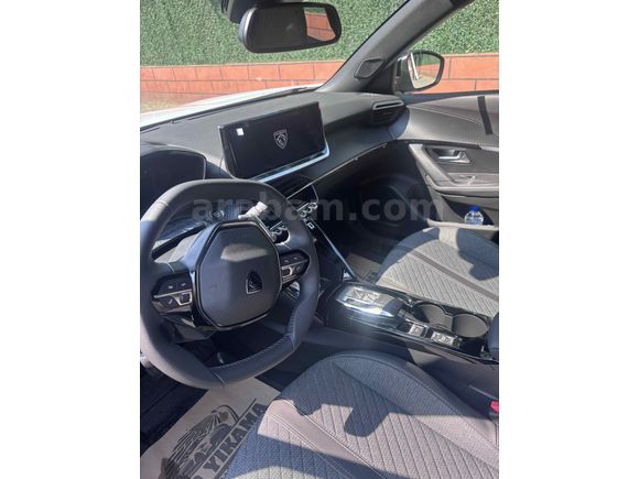Sahibinden Peugeot 2008 1.2 PureTech Allure Dynamic Plus 2025 Model 