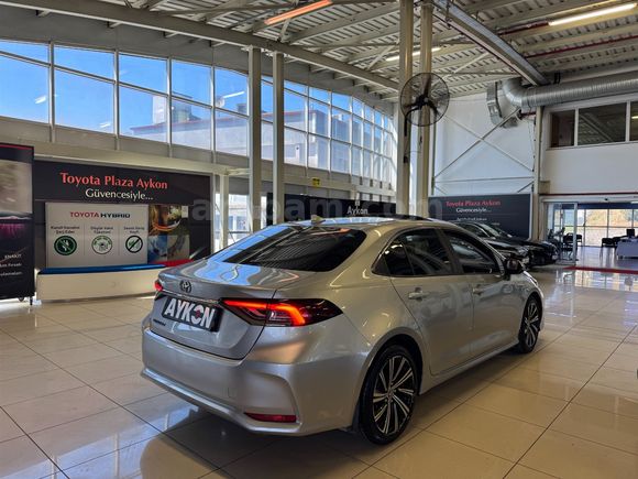 2022 TOYOTA COROLLA 1.5 FLAME X-PACK MULTIDRIVE S