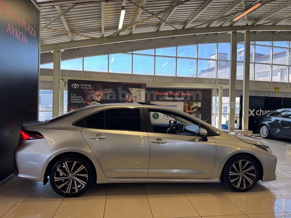 2022 TOYOTA COROLLA 1.5 FLAME X-PACK MULTIDRIVE S