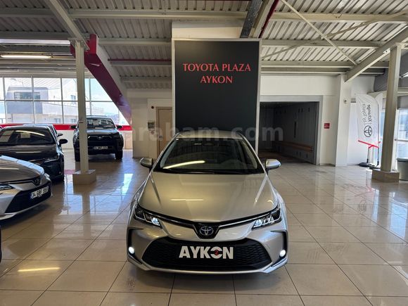 2023 TOYOTA COROLLA 1.8 HYBRID DREAM E-CVT