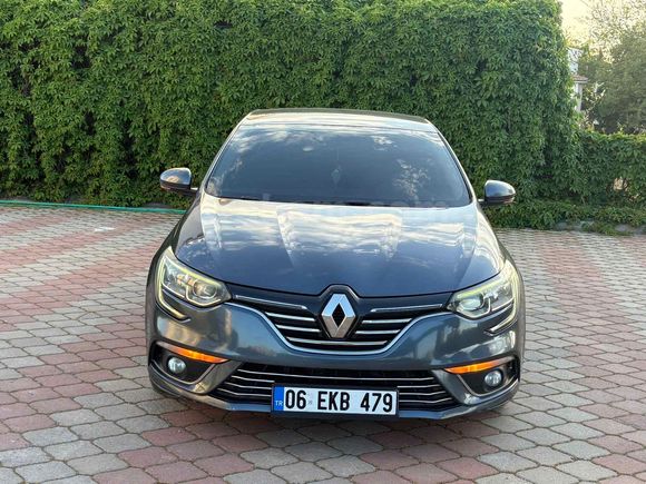 YİĞİT MOTORS DAN Renault Megane 1.5 dCi Touch Plus 2017 Model Ankara
