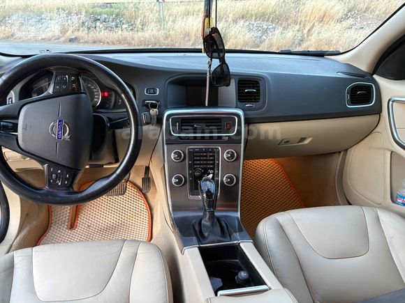 Sahibinden Volvo S60 1.6 D Premium 2015 Model 