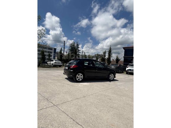 Sahibinden Peugeot 206 1.4 XT 2003 Model 