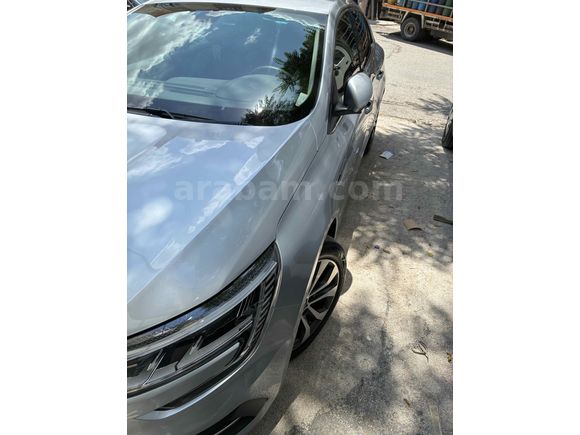 Sahibinden Renault Megane 1.3 TCe Icon 2023 Model 