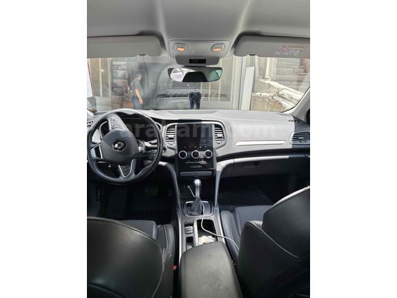 Sahibinden Renault Megane 1.3 TCe Icon 2023 Model 