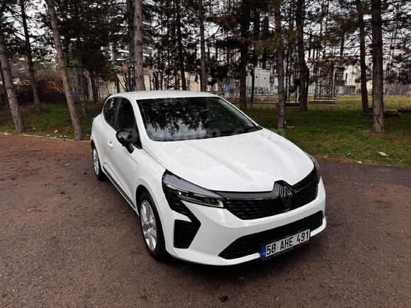 Sahibinden Renault Clio 1.0 TCe Evolution 2024 Model