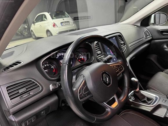 BOYASIZ DEĞİŞENSİZ RENAULT MEGANE 1.5 DCI TOUCH EDC