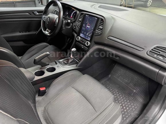 BOYASIZ DEĞİŞENSİZ RENAULT MEGANE 1.5 DCI TOUCH EDC