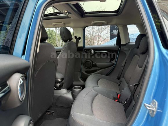 BOYASIZ HATASIZ MİNİ COOPER 1.5 D CHİLİ OTOMATİK - CAM TAVAN