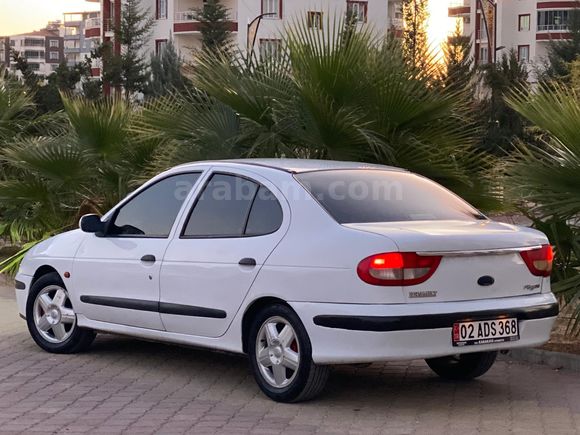 Sahibinden Renault Megane 1.6 RXT 2001 Model