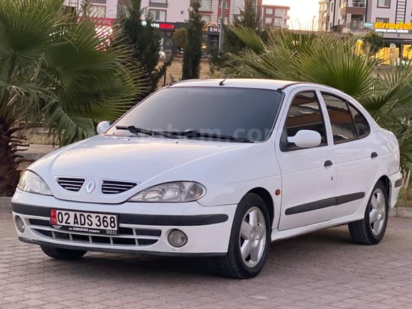 Sahibinden Renault Megane 1.6 RXT 2001 Model