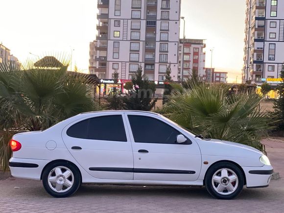 Sahibinden Renault Megane 1.6 RXT 2001 Model