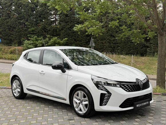 2025 ÇIKIŞLI RENAULT CLİO 1.0 TCe EVOLUTİON - MKYJLI-GVNLİK PAKT