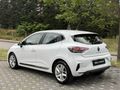2025 ÇIKIŞLI RENAULT CLİO 1.0 TCe EVOLUTİON - MKYJLI-GVNLİK PAKT