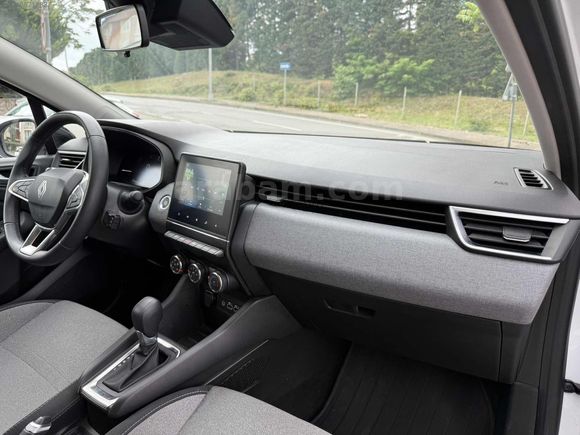 2025 ÇIKIŞLI RENAULT CLİO 1.0 TCe EVOLUTİON - MKYJLI-GVNLİK PAKT