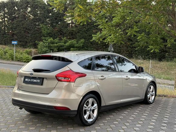 SERVİS BAKIMLI FORD FOCUS 1.5 TDCI STYLE POWERSHİFT HB
