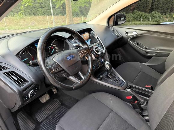 SERVİS BAKIMLI FORD FOCUS 1.5 TDCI STYLE POWERSHİFT HB