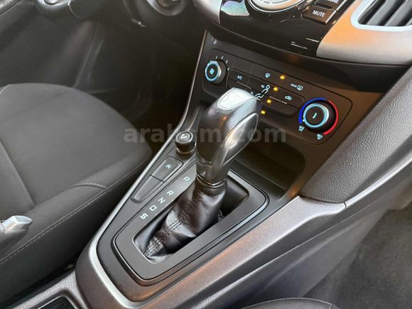 SERVİS BAKIMLI FORD FOCUS 1.5 TDCI STYLE POWERSHİFT HB