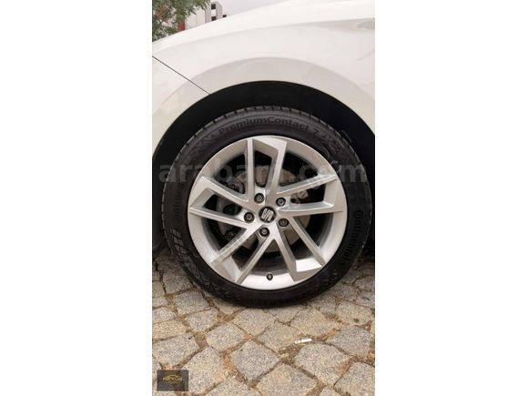 NEXUS'DAN SEAT LEON 1.6 TDI DSG CAM TAVAN BAKIMLI
